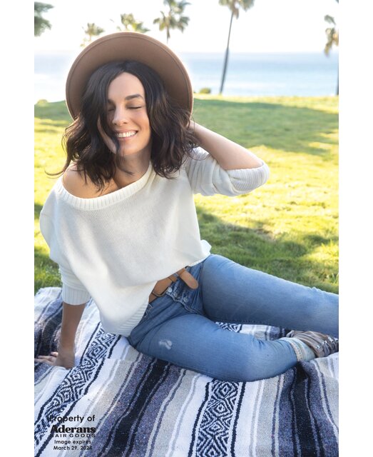 Evanna Mono wig by Amore - Medium length - Available colours Blondes Brunettes