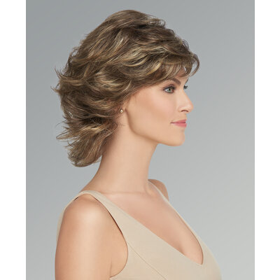 Breeze RW  wig by Raquel Welch - Medium length - Available colours  Blondes Brunettes Reds